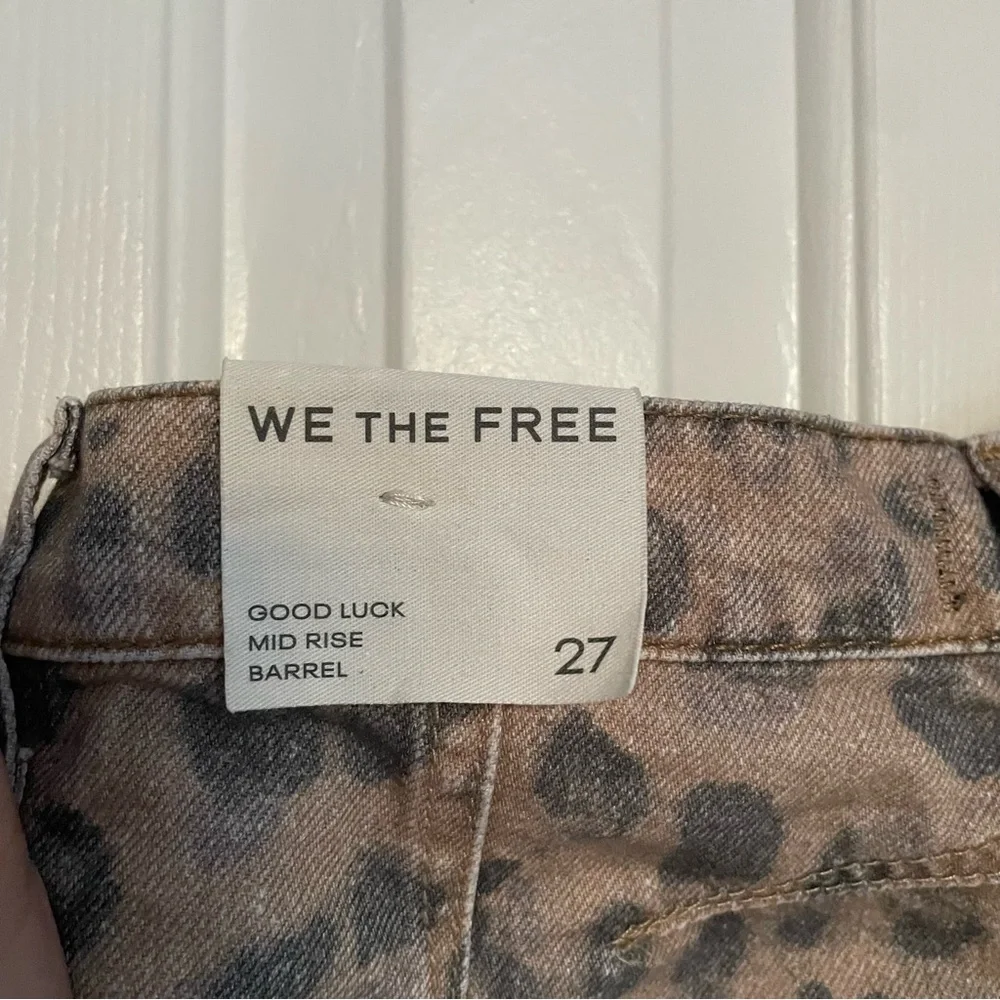 NWT Free People / We The Free - Good Luck Mid Rise Barrel Jean Leopard Cheetah - Picture 4 of 4